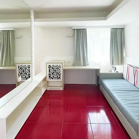 Отель L'oasi Di Riaci (adults Only)
