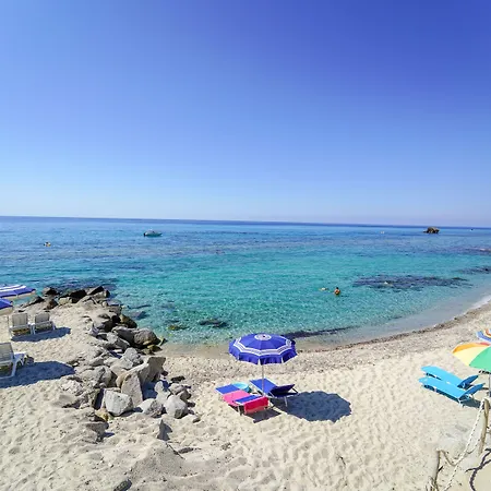 L'oasi Di Riaci (adults Only) Отель Санта-Доменика