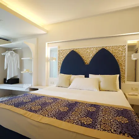 Отель L'oasi Di Riaci (adults Only) Санта-Доменика