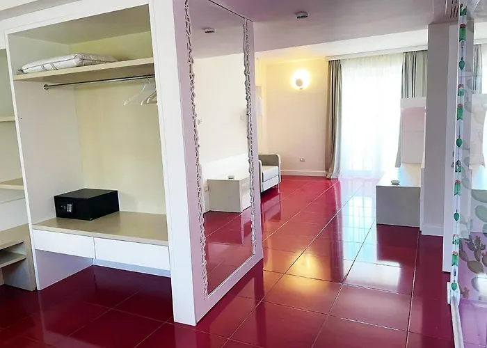 L'oasi Di Riaci (adults Only) 酒店 4*