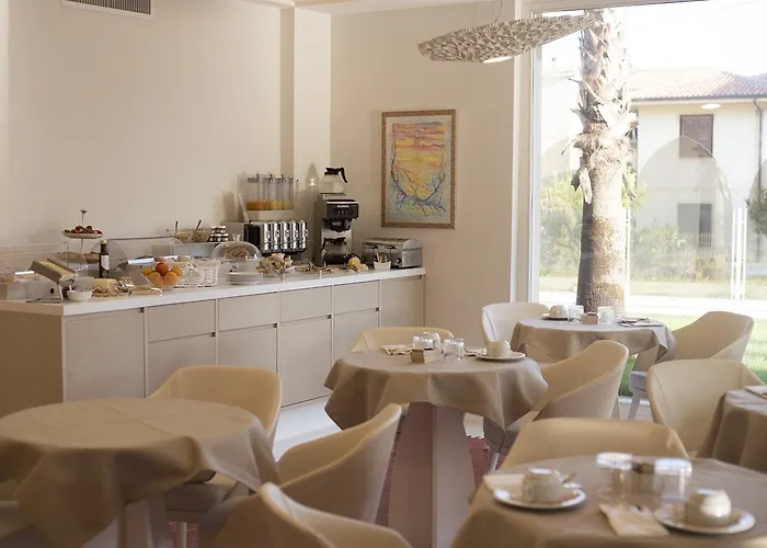 מלון L'oasi Di Riaci (adults Only) 4*